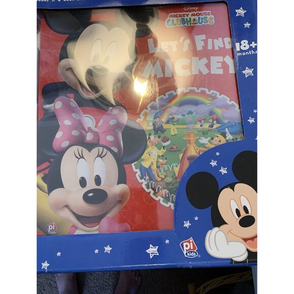 Disney Mickey & Minnie Read & Play Gift Set With Books Games & Stickers For Ages - Picture 5 of 9